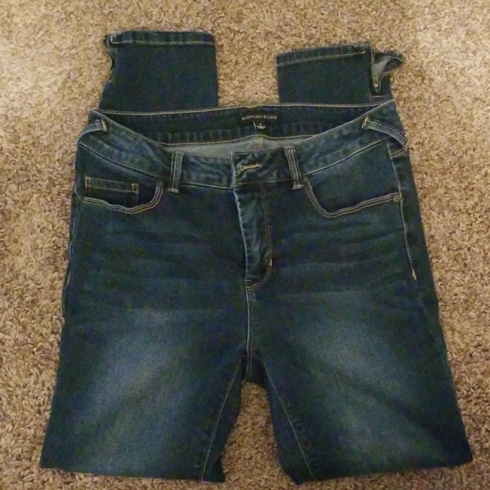 Signature studio jeggings
